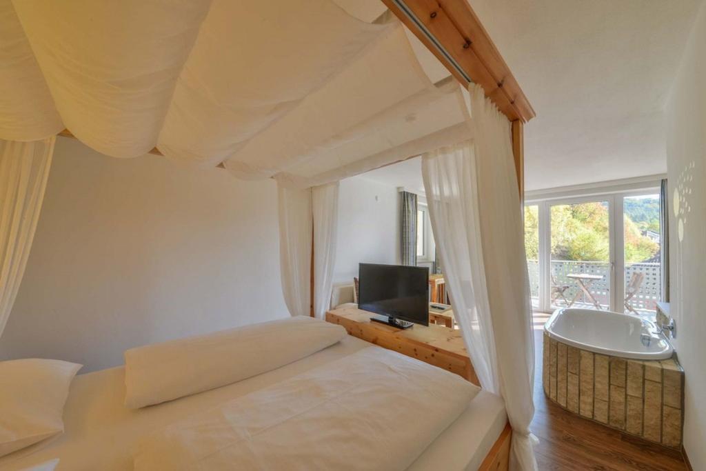 Hotel Gasthof Heckl Kinding Extérieur photo