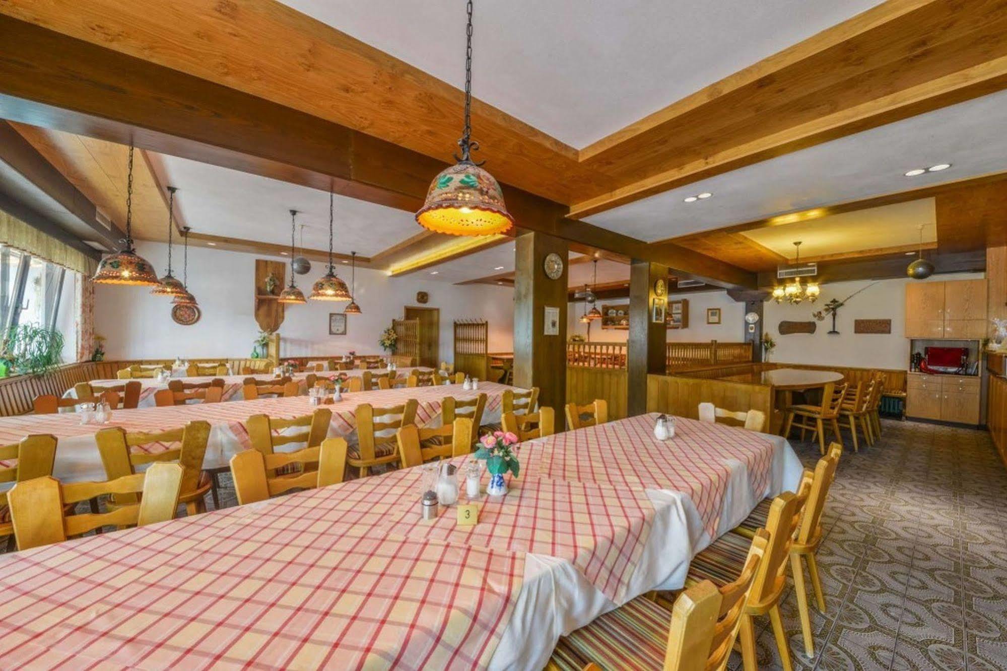 Hotel Gasthof Heckl Kinding Extérieur photo